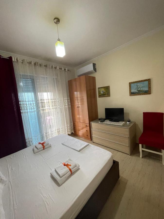 Comfy Apartament Apartament Wlora